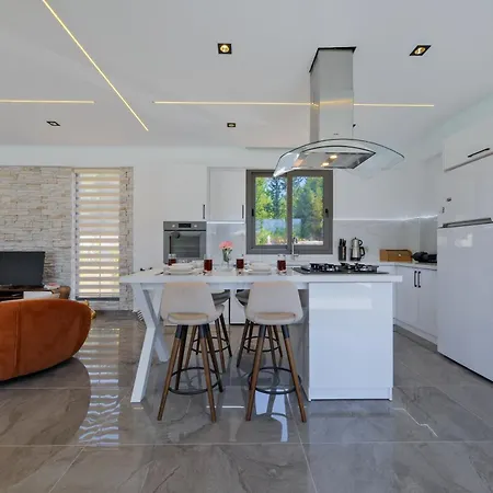 Villa Valyrian *