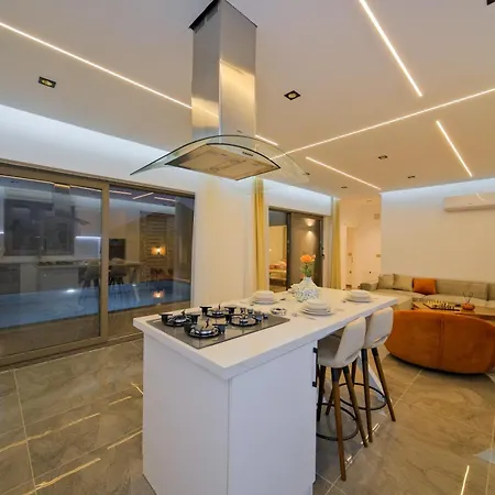 Valyrian Villa *